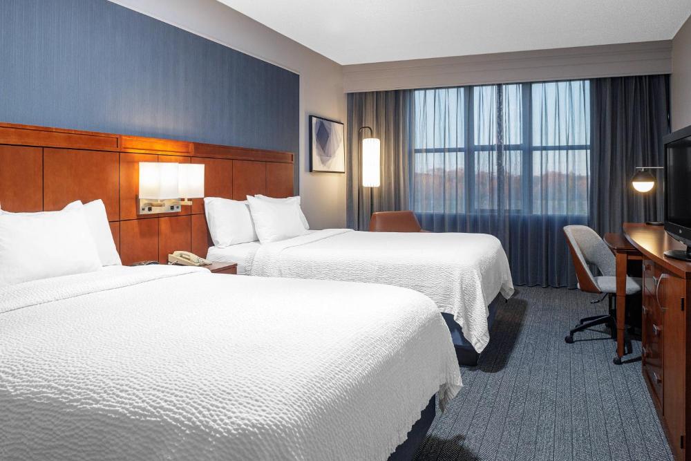 Queen Room with Two Queen Beds and Bathtub - Mobility Access/Communication Assistance interior